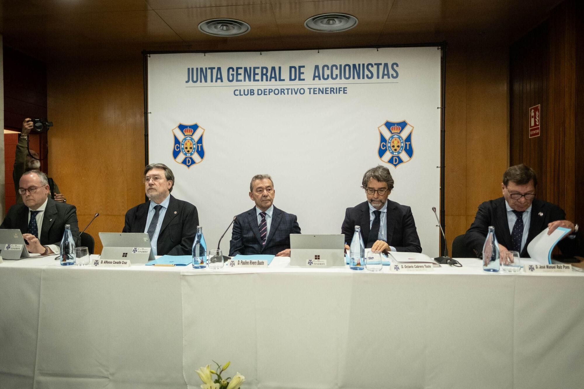 La Junta Extraordinaria del CD Tenerife se aplaza a segunda convocatoria