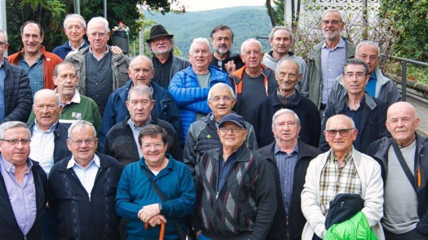 Desena trobada d’exalumnes de l’escola Sagrat Cor de Valls de Torroella