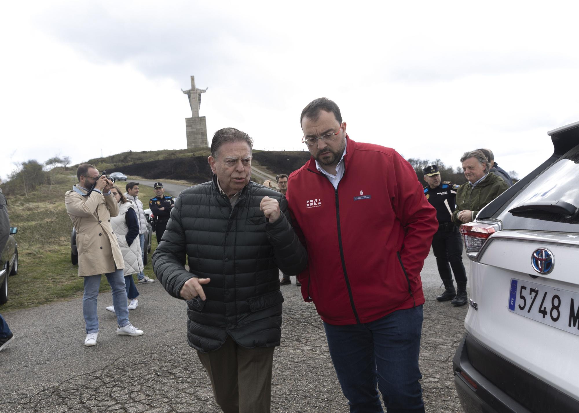 El Naranco, en Oviedo, devastado por las llamas