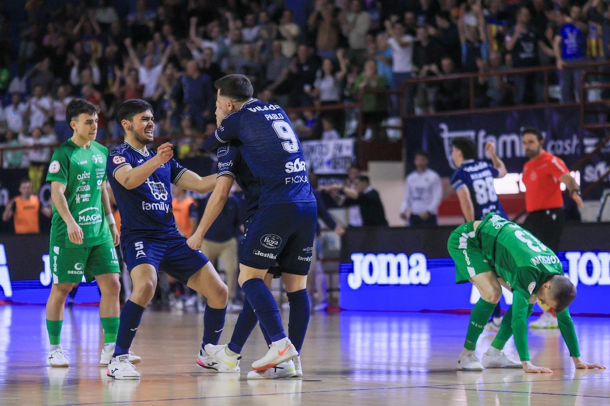 Quixeré celebra uno de los goles ante el Osasuna, este viernes en el Palau.