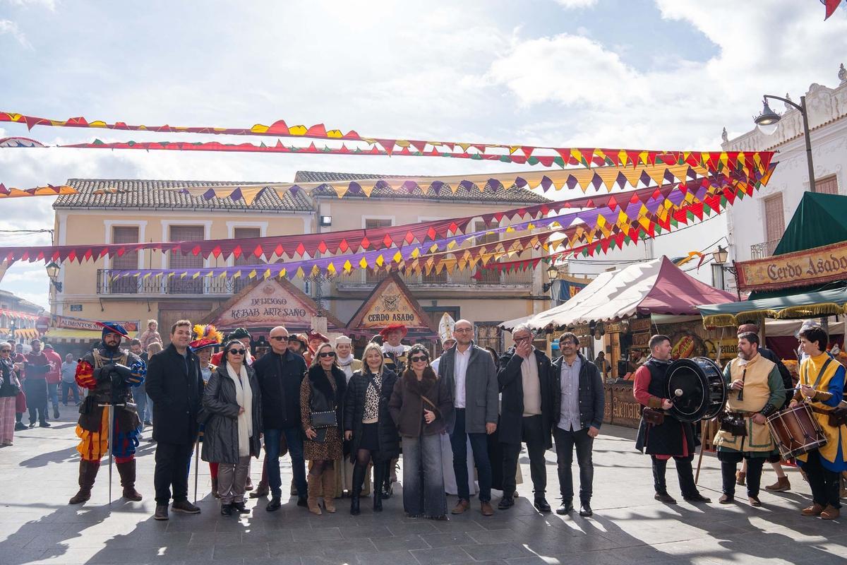 Así se sumerge Llombai en su historia con el mercado renacentista de los Borja