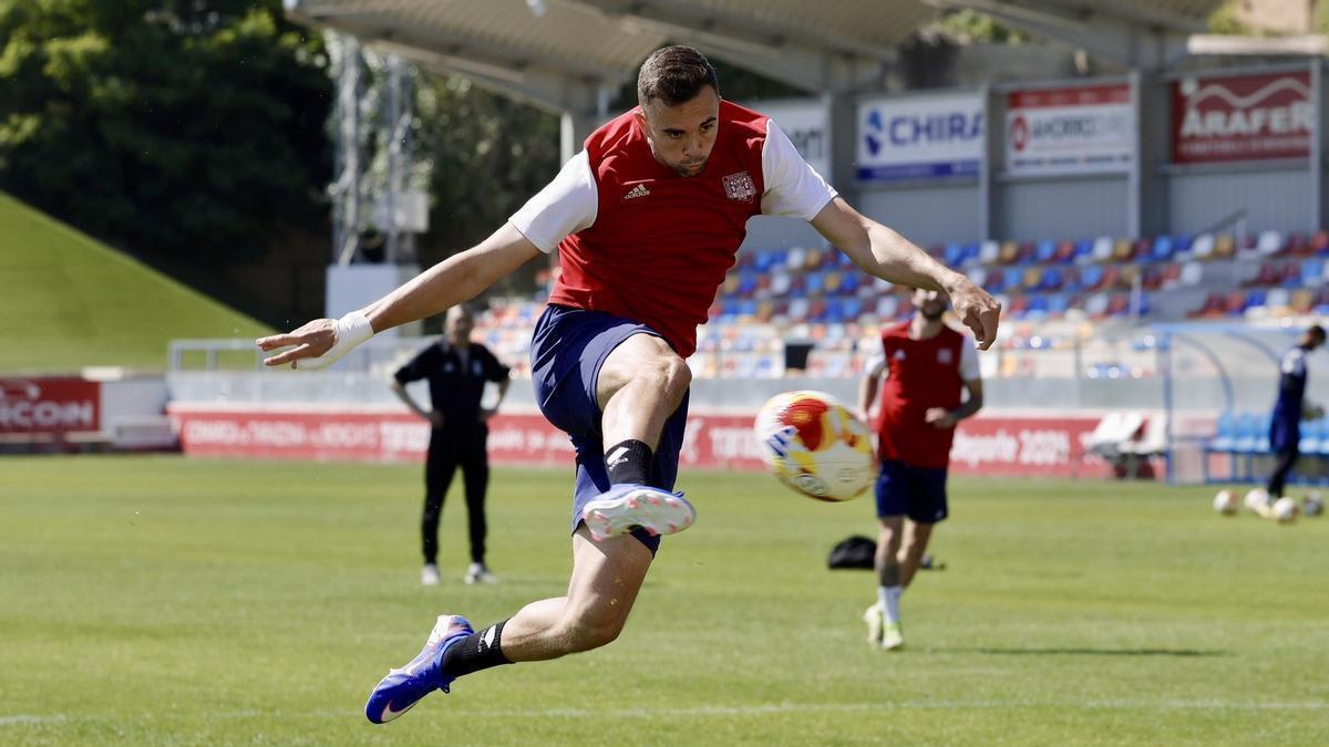 Sesión de entrenamiento del Tarazona esta semana antes de recibir a Sabadell.