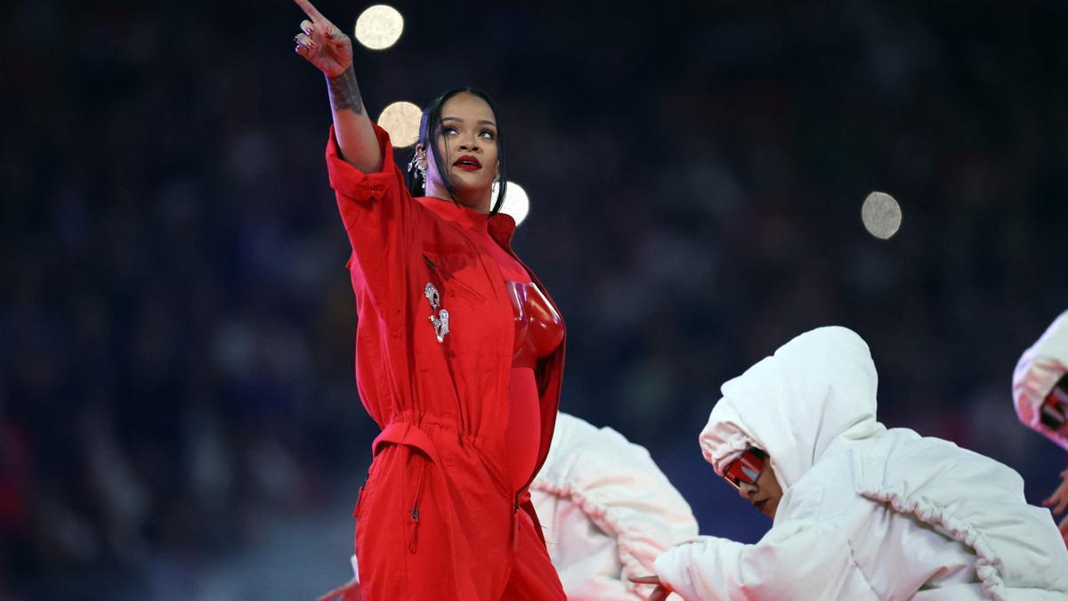 La actuación de Rihanna en la Superbowl 2023, en imágenes