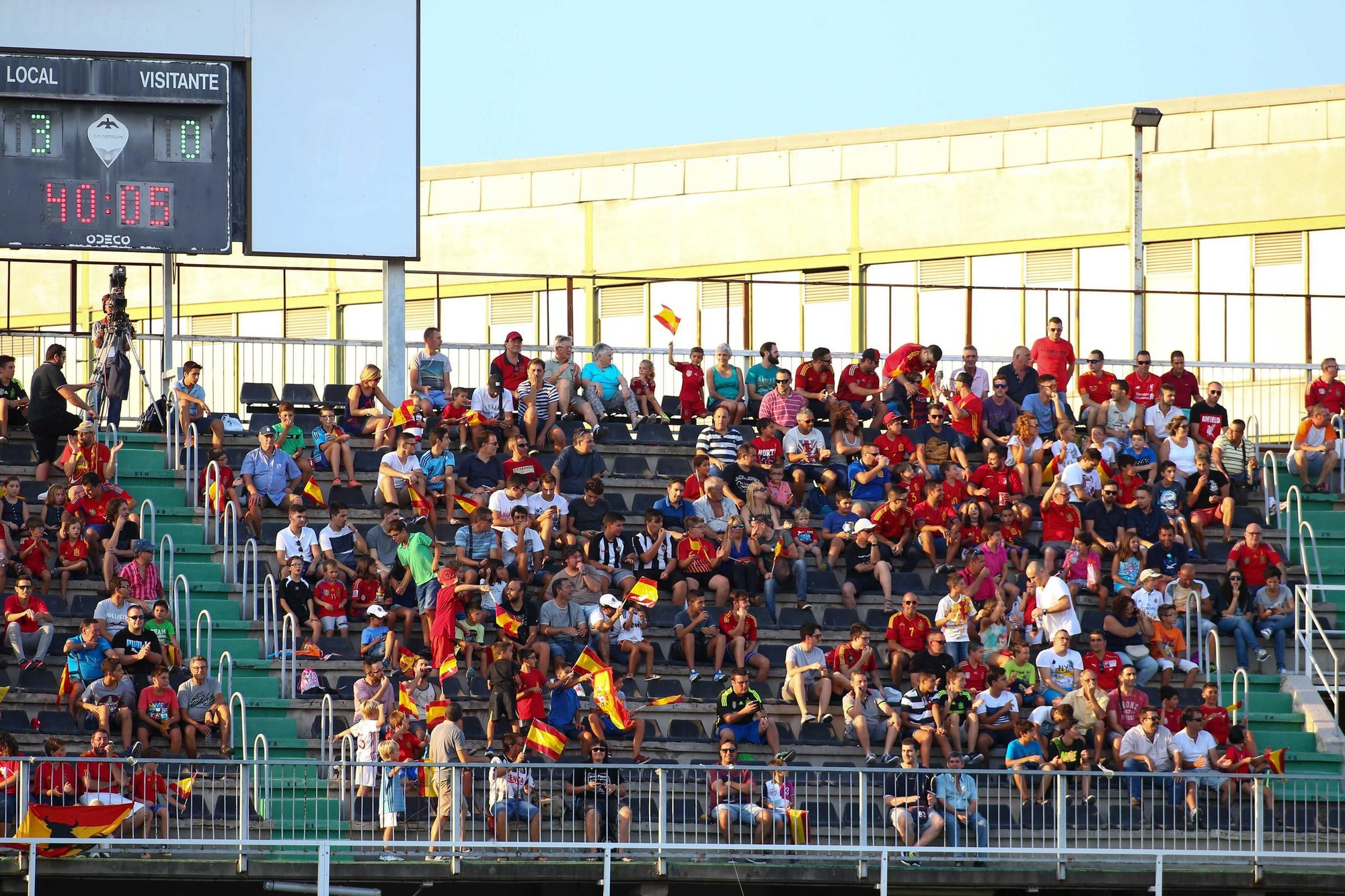 Galería | Búscate en las últimas visitas de la selección española al SkyFi Castalia