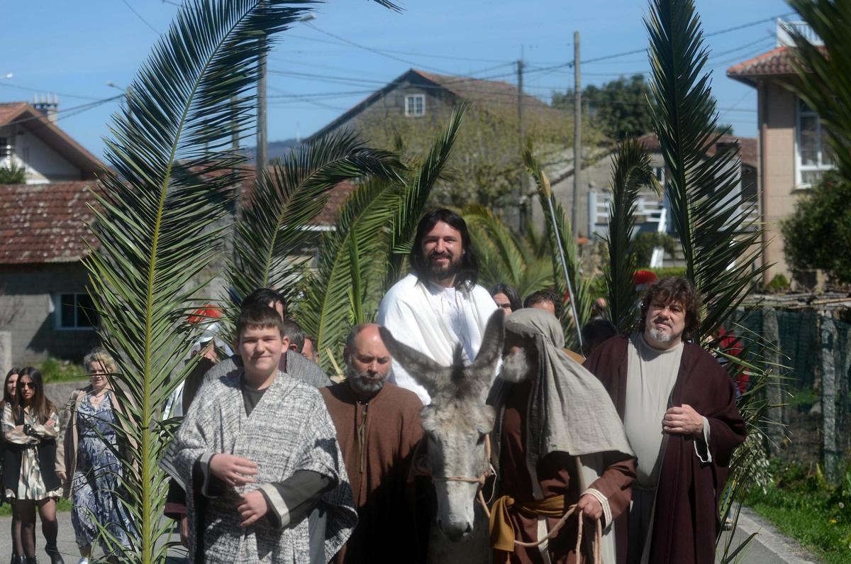 Una escena del Domingo de Ramos de Paradela.