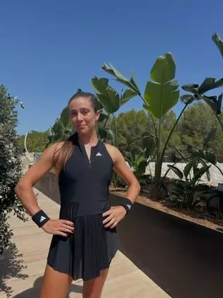 Martita Ortega (29 años): "Desayuno un par de tostadas con un poco aceite de oliva, pavo o jamón york, café con leche sin lactosa y bastante fruta. Mis favoritas son las más tropicales como la piña, melón y coco"