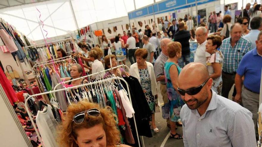 Asistentes a la Feria de Muestras de San Martín.