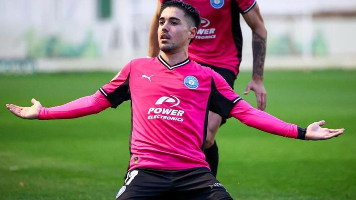Fran Castillo celebra el 0-1 ante el Antequera. | UD IBIZA