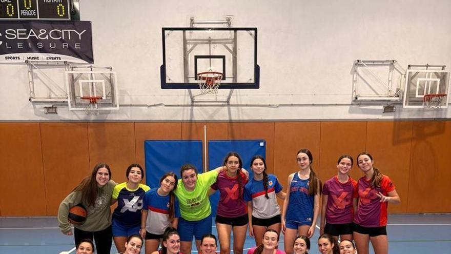El CEB Sant Jordi gana los Premios Basket Girlz con un proyecto para frenar el abandono del baloncesto femenino