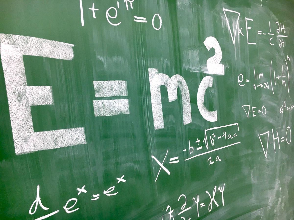 La mecánica cuántica será válida por un tiempo.