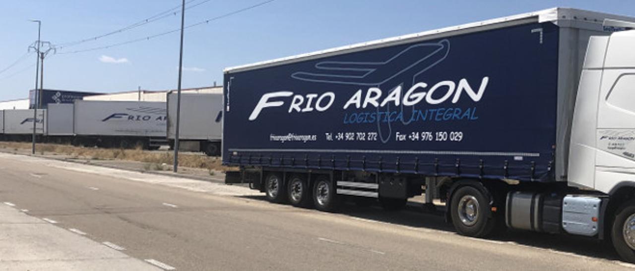 Una camión de la empresa de transporte Frío Aragón.