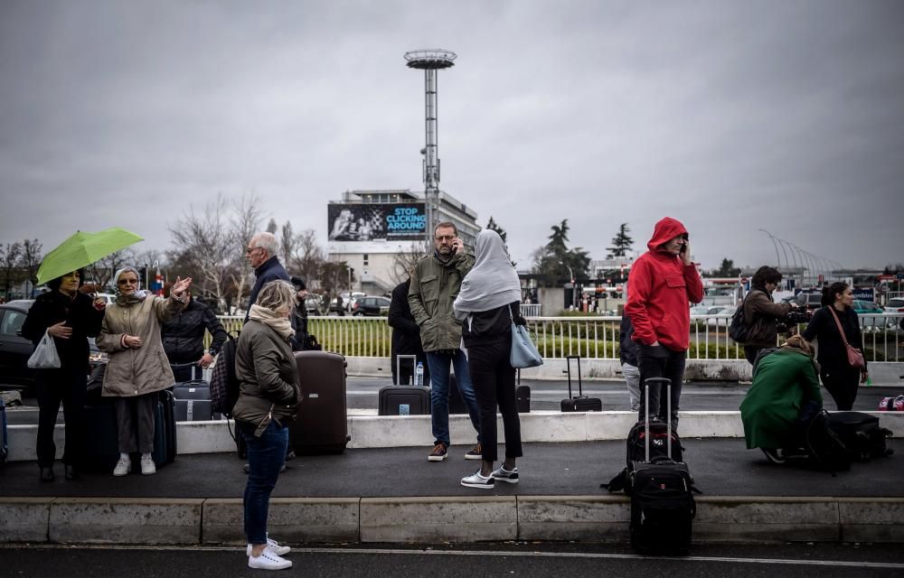 Operación policial en el aeropuerto parisino de Or