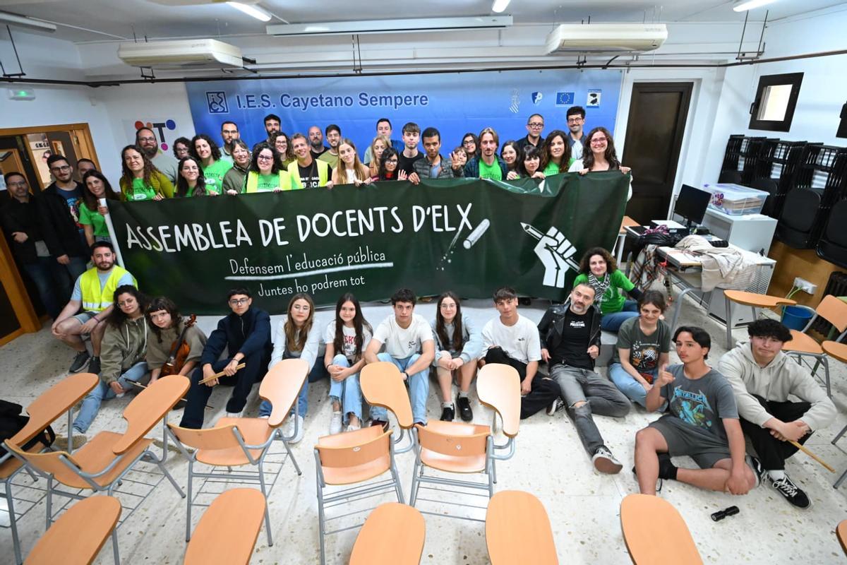 Encierro de profesores en el instituto Cayetano Sempere de Elche