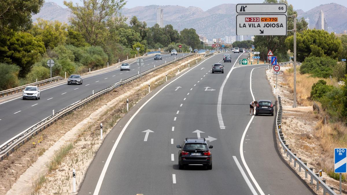 Tráfico en la AP-7 a la altura de La Vila Joiosa, donde se alcanzan más de 48.000 vehículos diarios de media.