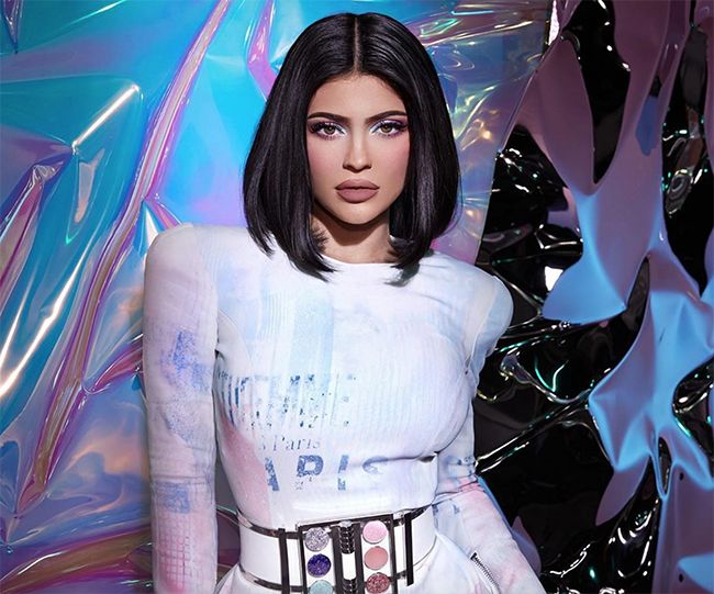 Kylie Jenner lanza colaboración con Balmain
