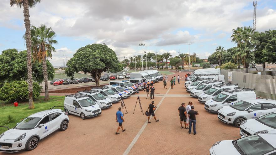 Presentación de la nueva flota de vehículos del Ayuntamiento de Torrevieja