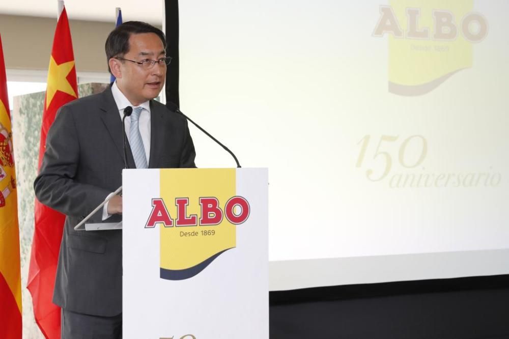 Albo celebra su 150 aniversario ante los dueños chinos, que vaticinan "un largo trayecto" juntos