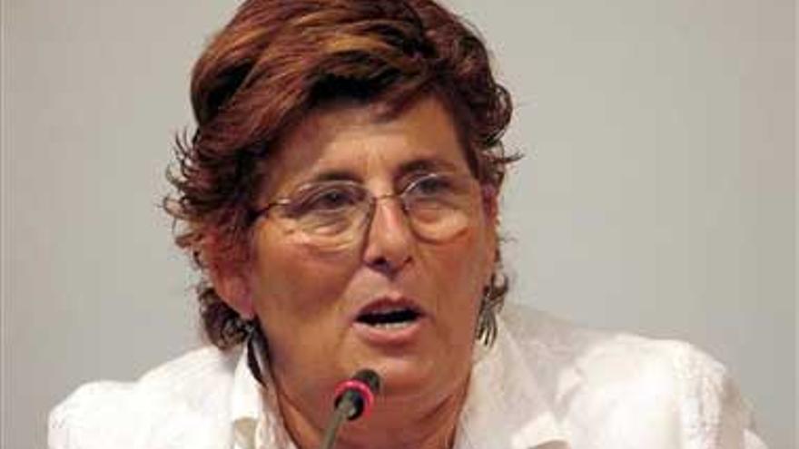 Josefa Caraballo, galardonada con el premio Julia Mayoral