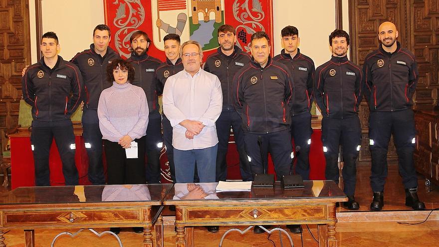 Zamora cuenta con ocho nuevos bomberos