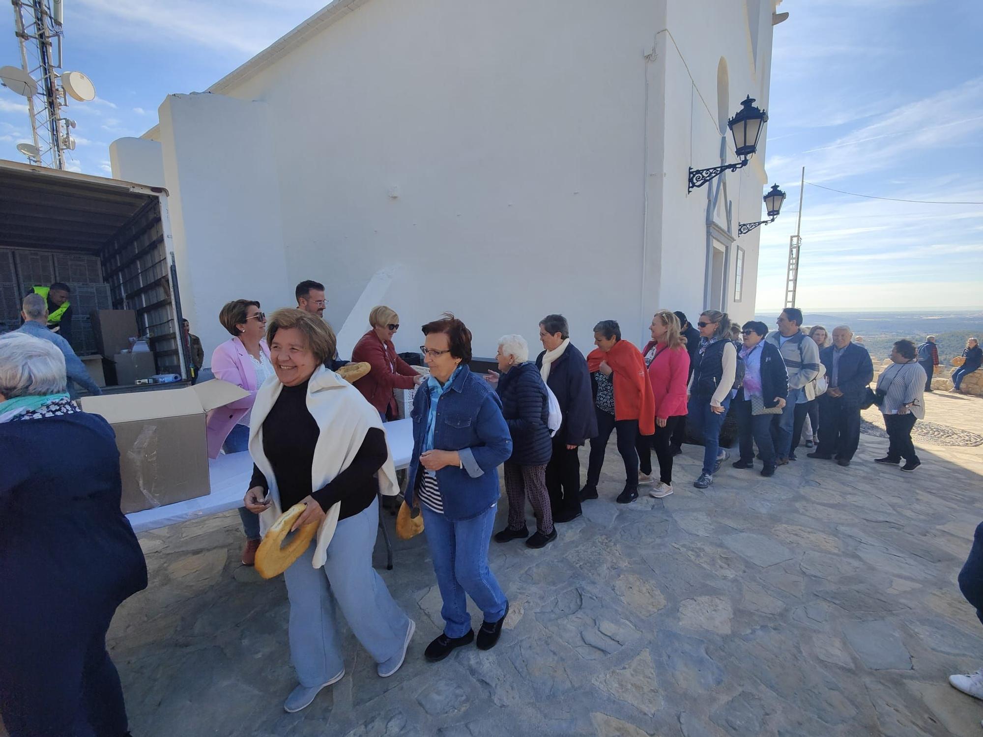 Almuerzo popular y reparto de más rollos en el Día de la Dobla en l'Alcora