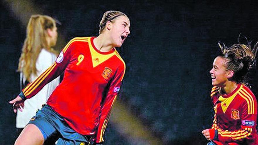 Patricia Guijarro celebra el gol conseguido ante Alemania.