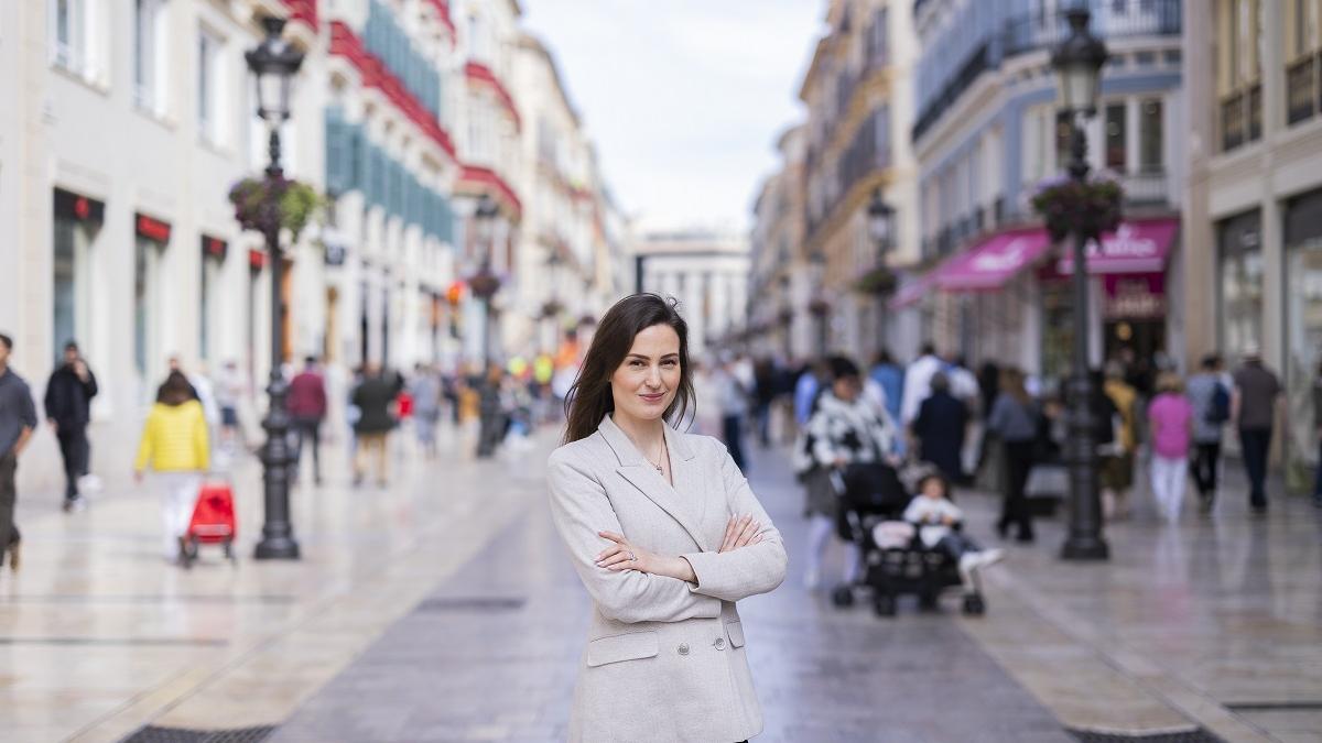 La CEO de la fintech sueca Brite Payments, Lena Hackelöer, en la calle Larios, donde tiene su oficina de Málaga.