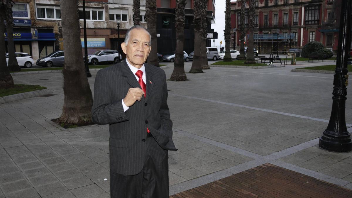 Martín Pacheco, en la plaza Romualdo Alvargonzález Lanquine.