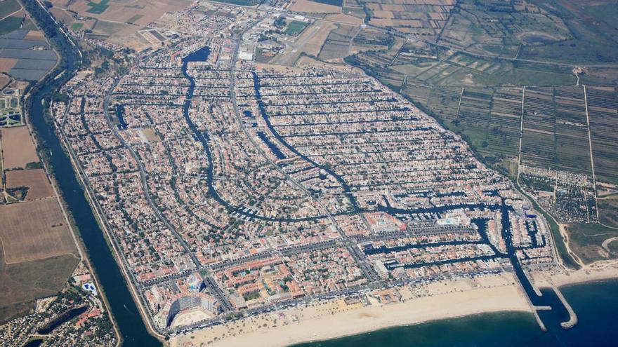 La marina d&#039;Empuriabrava des de l&#039;aire.