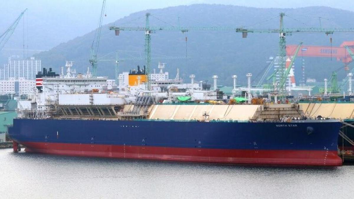 El buque gasero ruso «Iris».