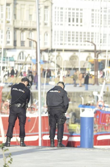 El 091 busca en el mar el cadáver del joven desaparecido en Palexco