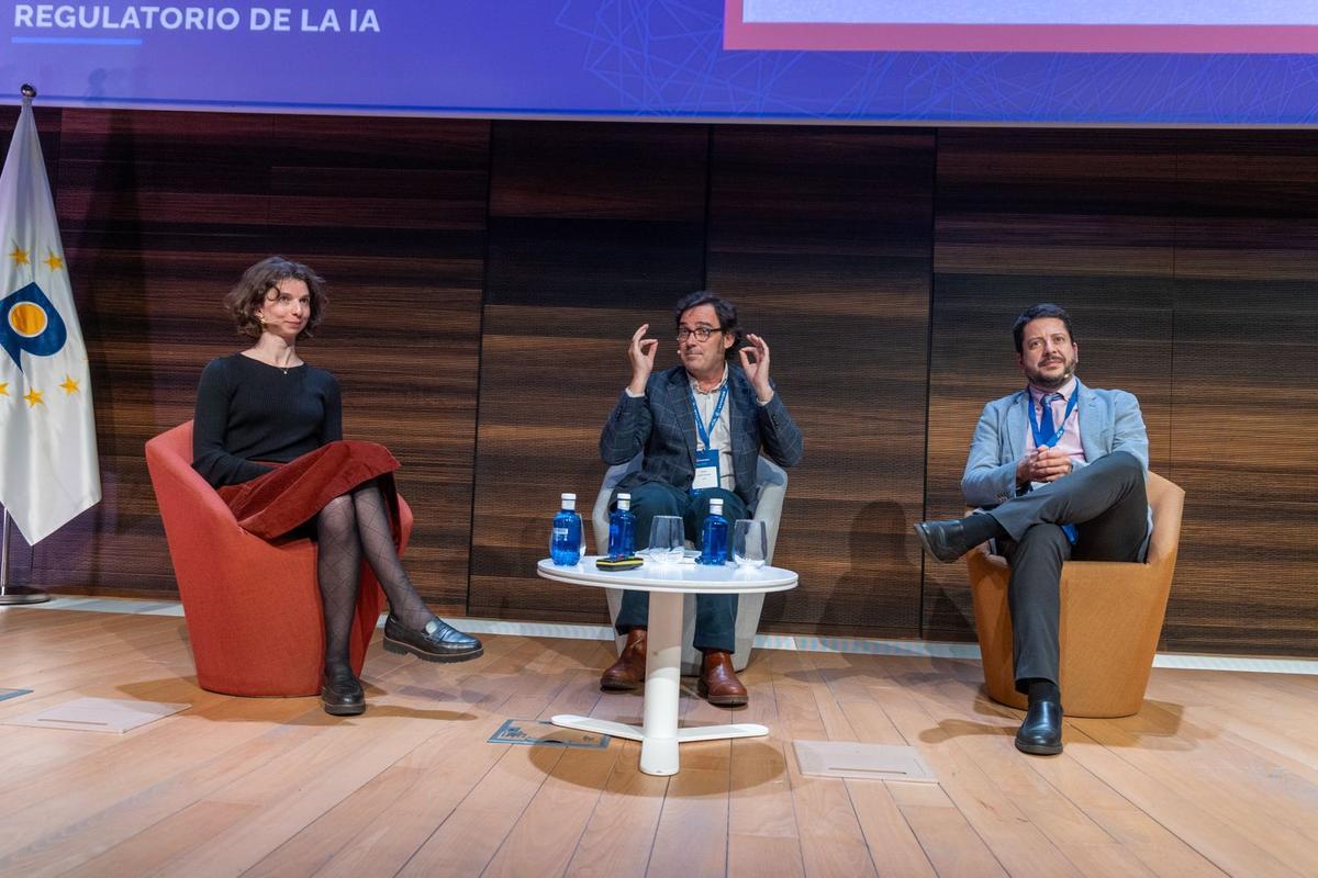 El Govern crea un consell d’experts per assessorar sobre la IA