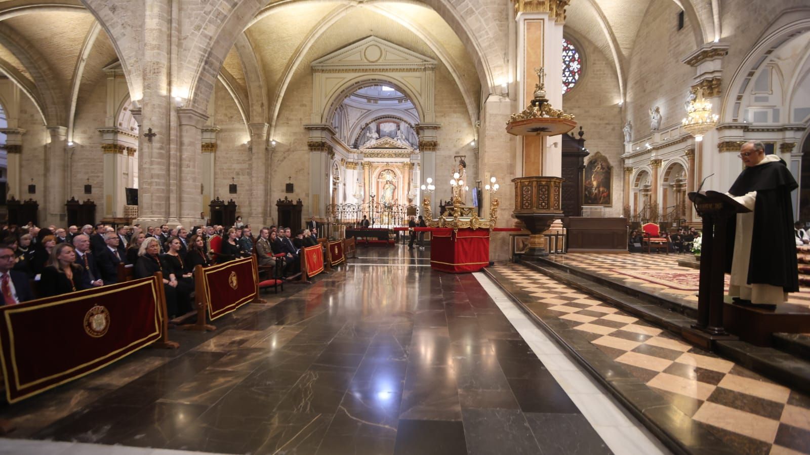 Misa por San Vicente Ferrer en la catedral de València