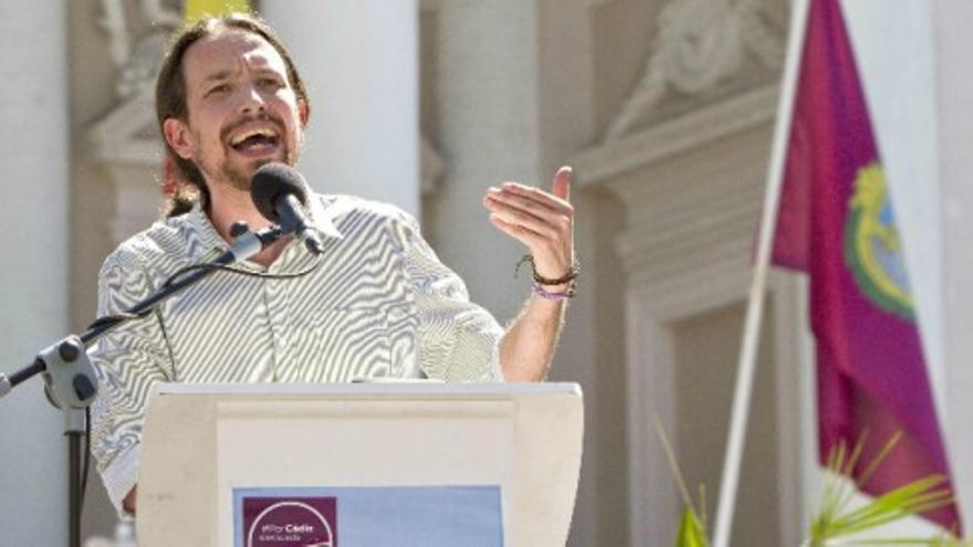 Pablo Iglesias: "A Rajoy sólo le falta hacerse un lifting... y entonces aparece Albert Rivera"