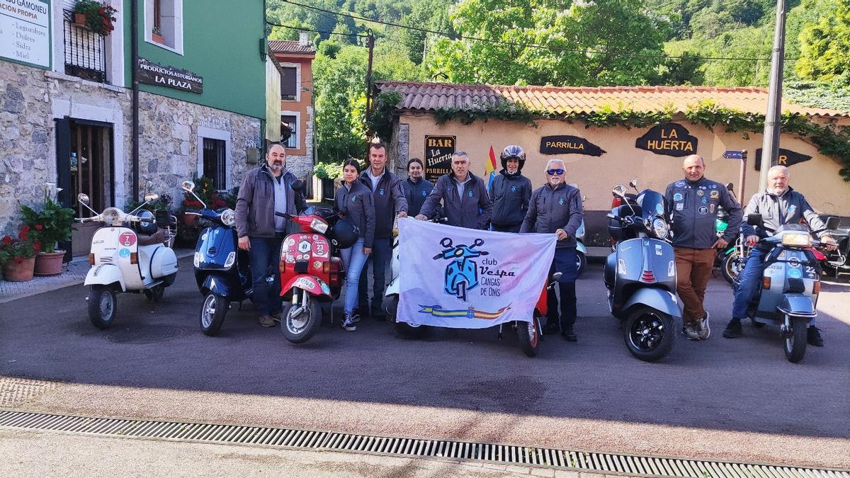 Club Vespa de Cangas de Onís acude a la XII Concentración de Motos Clásicas