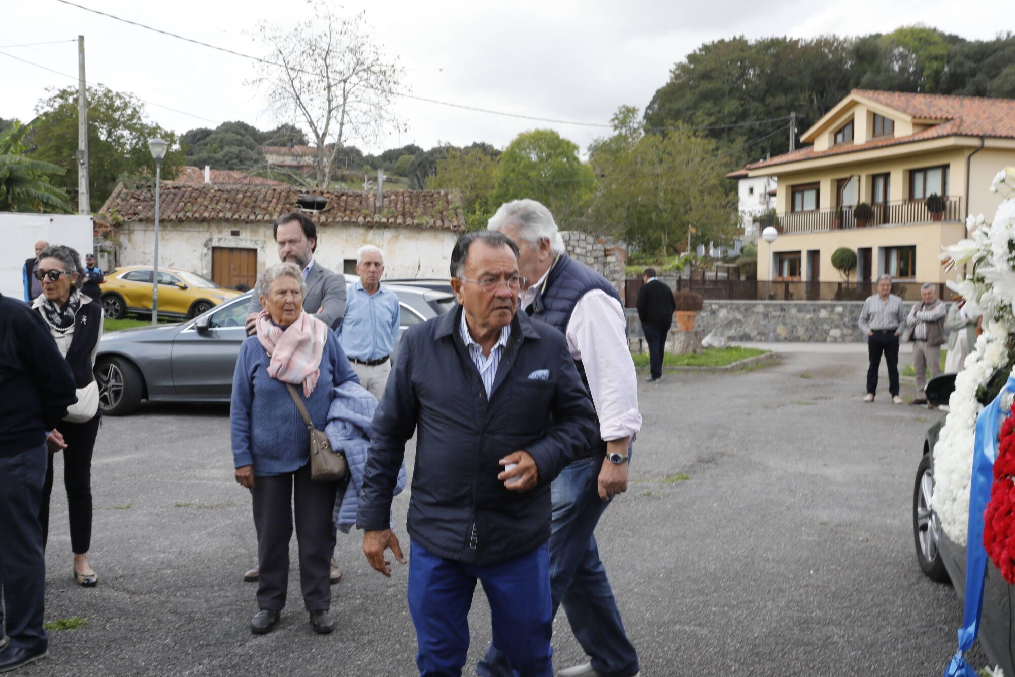 Así fue el funeral de Emilio Serrano en Ribadesella