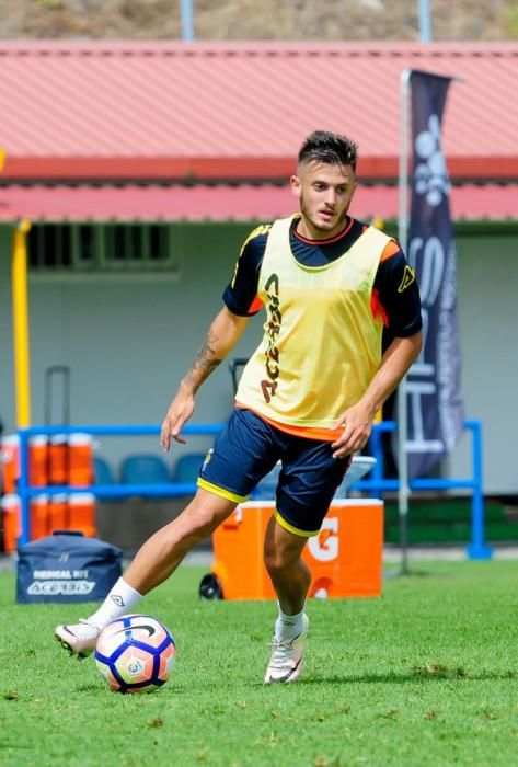 Entrenamienro de la UD Las Palmas previo a la ...