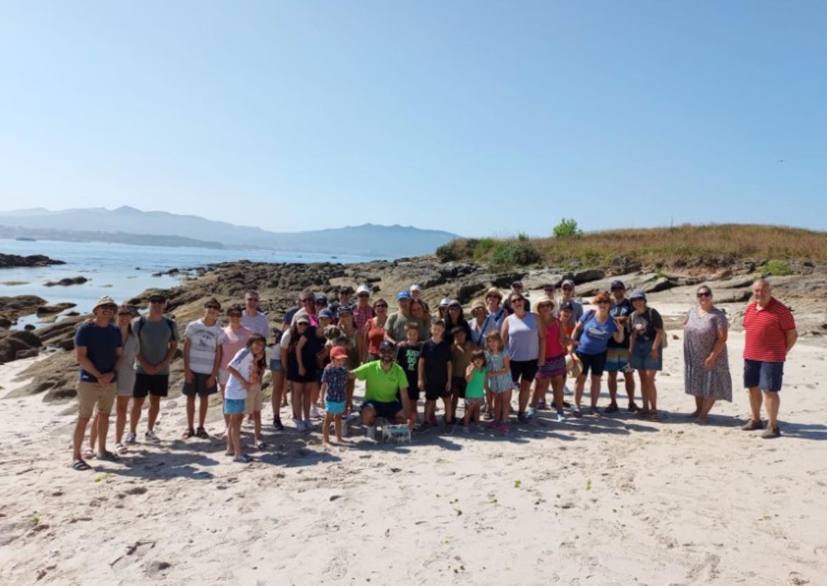 Una ruta anterior por la zona intermareal de Cangas organizada por A Illa dos Ratos.