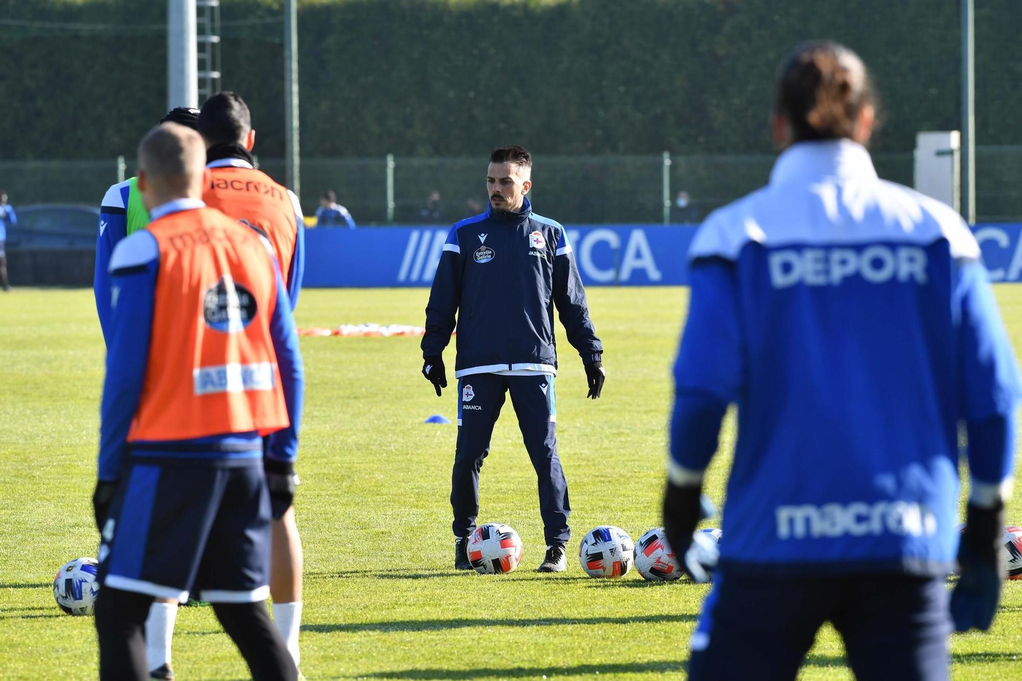 Primer entrenamiento de Rubén de la Barrera al frente del Deportivo