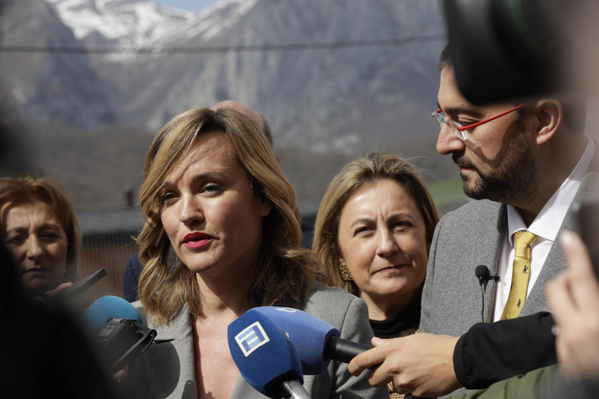 La ministra de Educación, Pilar Alegría, de visita en Asturias.