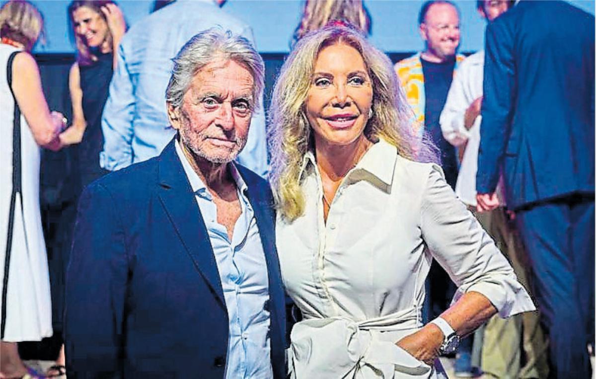 Michael Douglas y Norma Duval