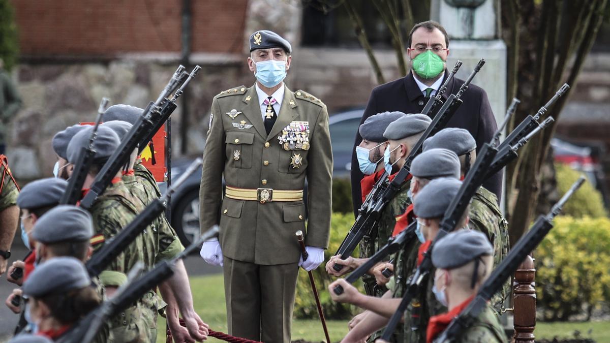 Adrián Barbón  en los actos conmemorativos de la festividad de la Inmaculada Concepción, patrona del Arma de Infantería, en Cabo Noval