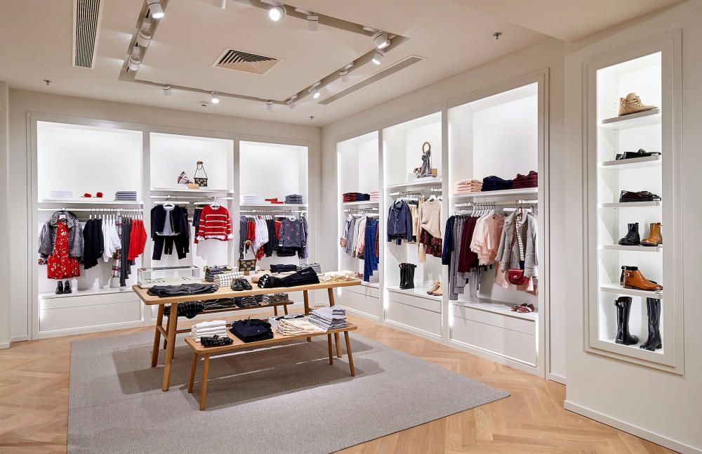 Macrotienda de Massimo Dutti en València