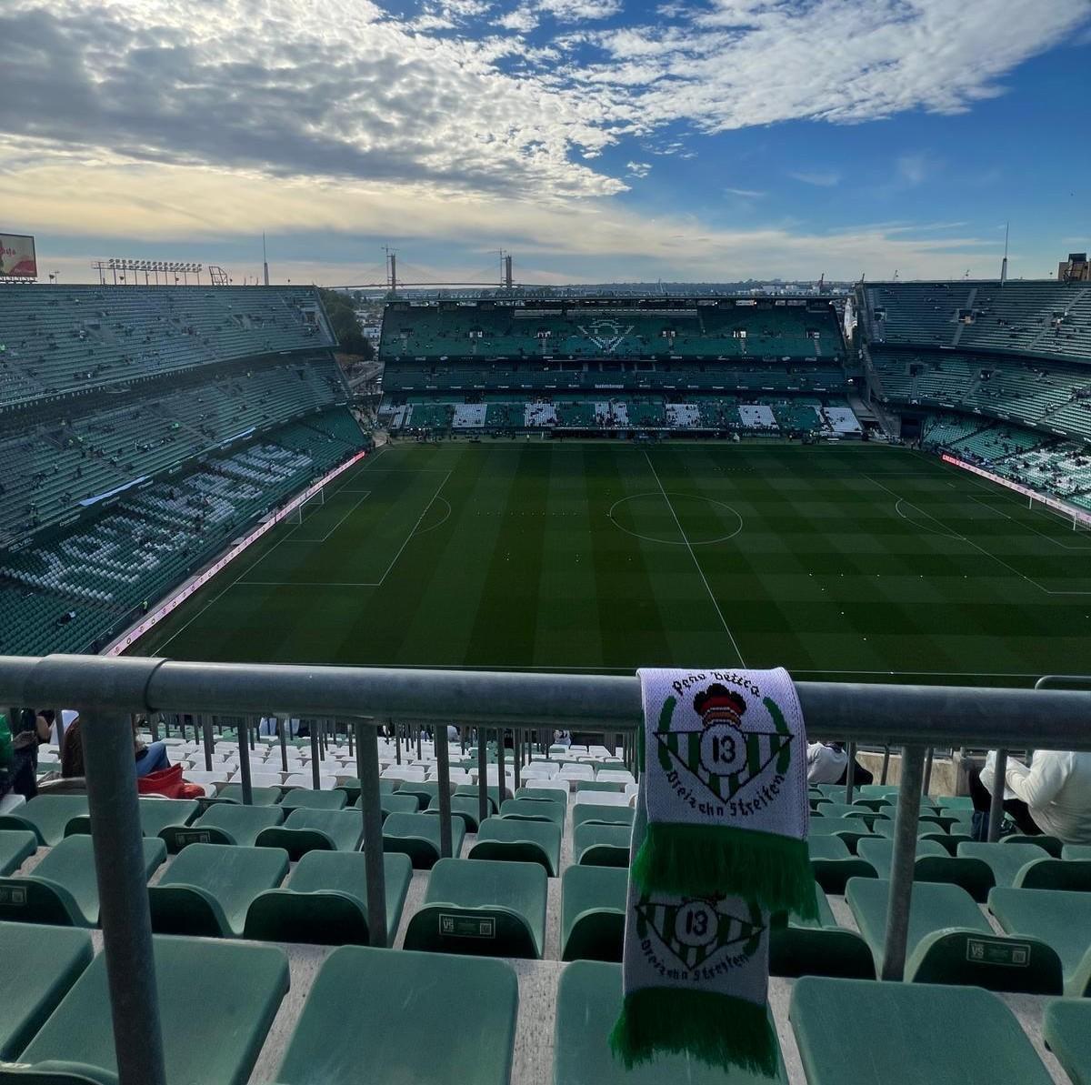 Bufanda de la Peña Bética 13 Streifen en el Benito Villamarín