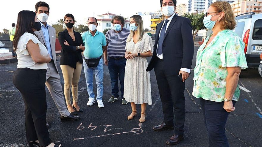 The work begins to adapt the promenade and the beach front of Las Caletillas
