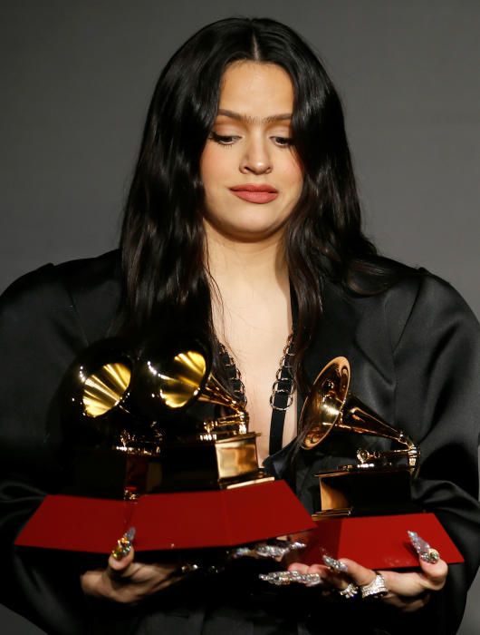 Rosalía arrasa en los Grammy Latino