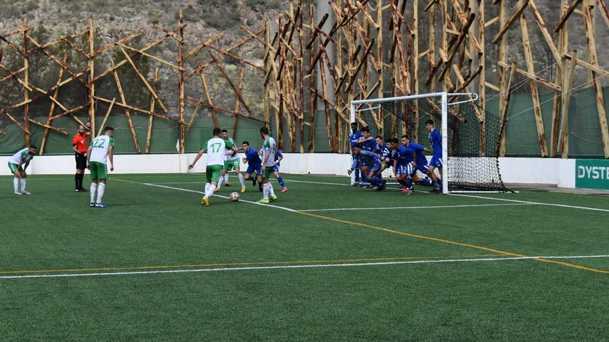 Tablas entre el Villa Santa Brígida y el Santa Úrsula en un partido carente de oportunidades