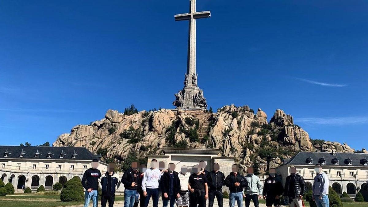Integrantes de Bastión Frontal en el Valle de Los Caídos, en una imagen publicada en sus redes sociales.