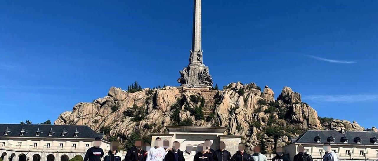 Integrantes de Bastión Frontal en el Valle de Los Caídos, en una imagen publicada en sus redes sociales.