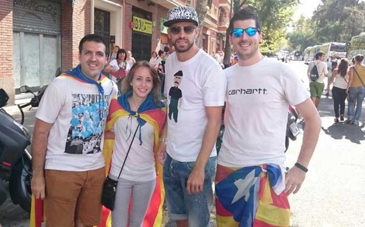 Gerard Piqué junto a varios amigos en la Via de la Meridiana de la Diada del 11 de septiembre