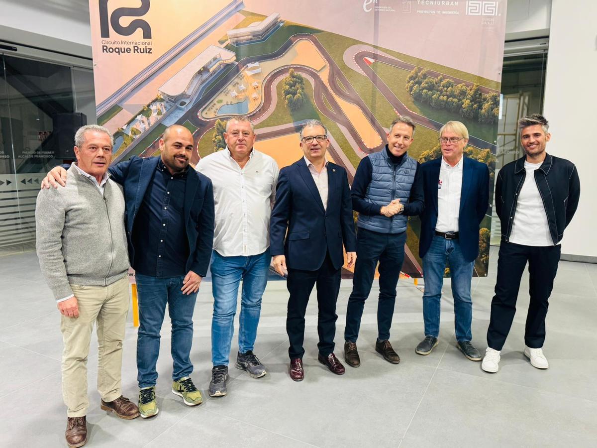 Los promotores del circuito de Lorca, durante la presentación en el Ayuntamiento